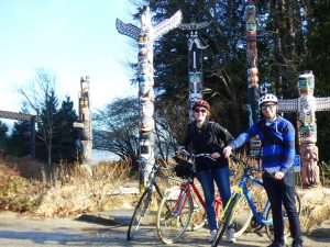 Stanley Park Bike Tour yes cycle Totem poles